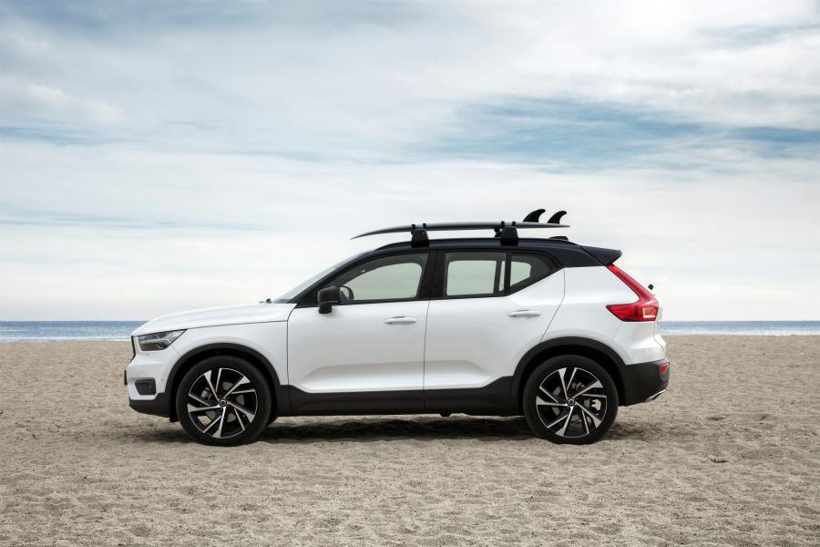  Volvo XC40 T5 R-Design 2017 года  (WW) (фото 56 из 68)